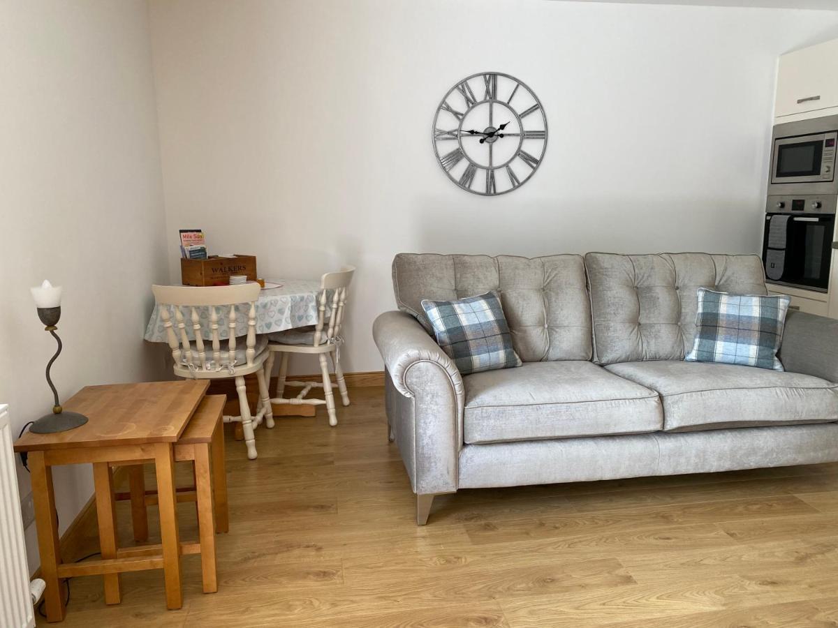 The Den Villa Stuartfield Bagian luar foto